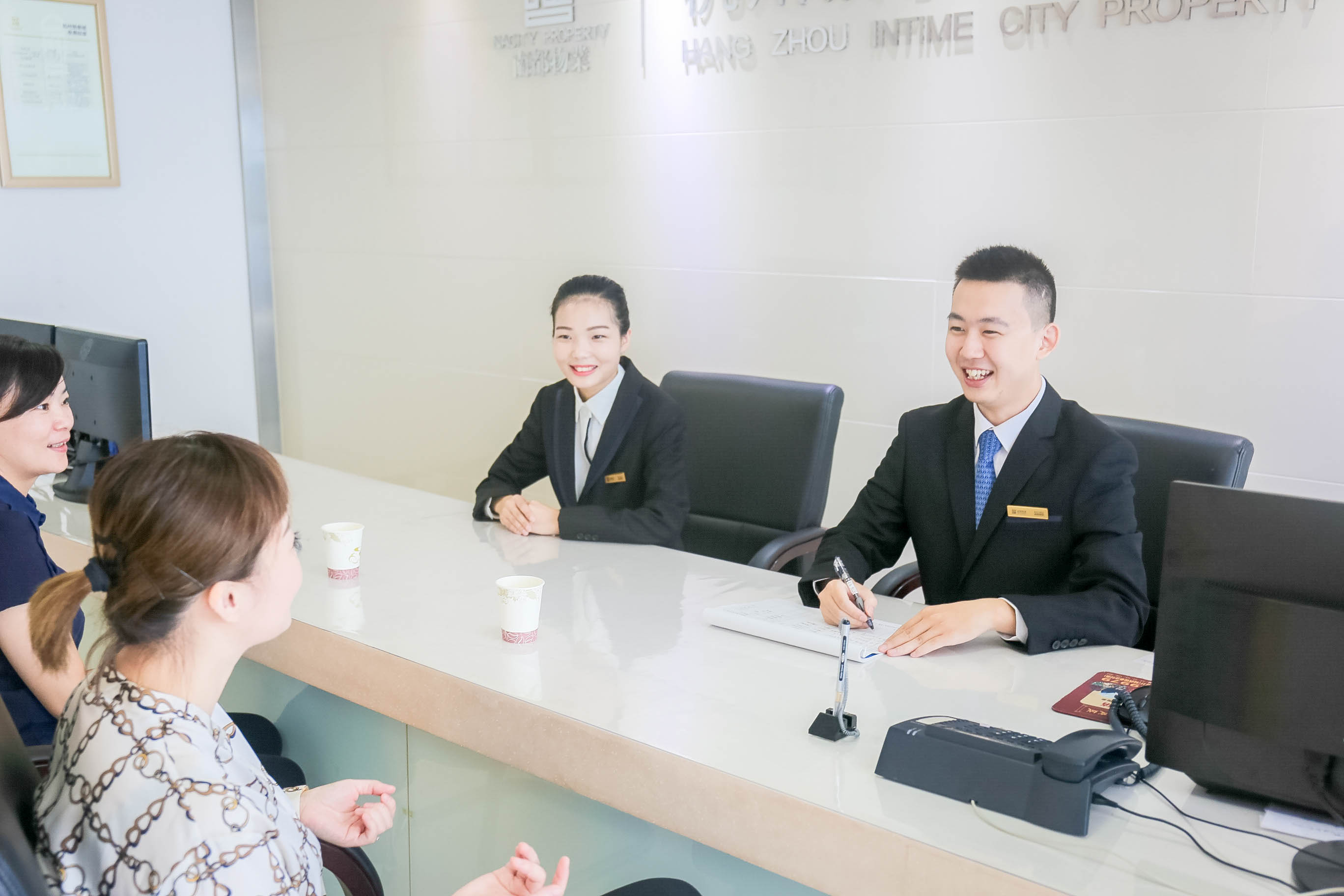 匠心铸造美好|宝运莱物业服务项目荣获“2018年度杭州市物业管理优秀住宅小区（大厦）”称号